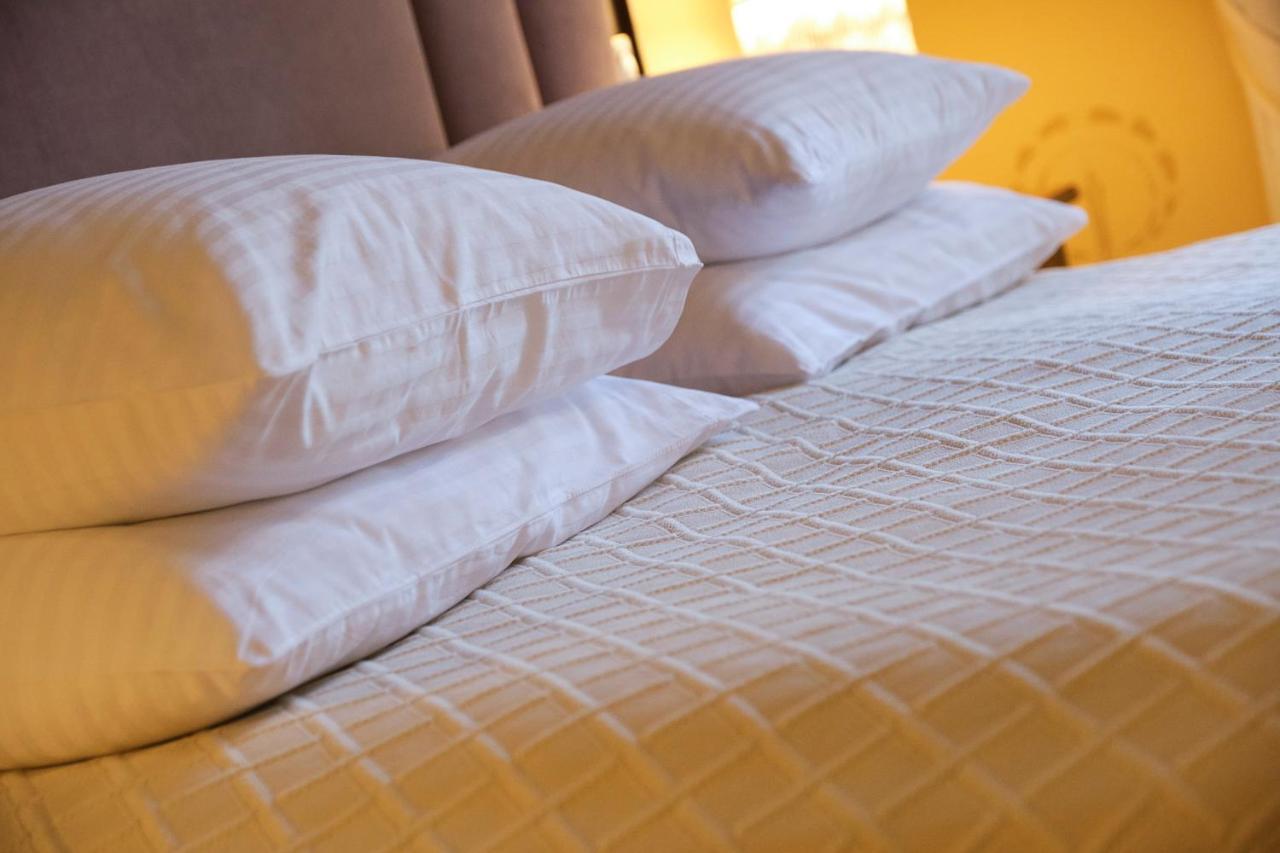 Hotel Ammende Restaurant And 5*