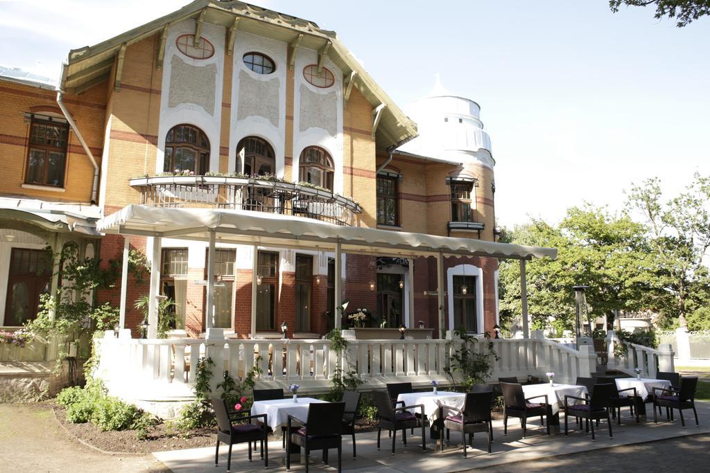 Ammende Restaurant And Hotell